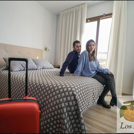 Hostal Y Apartamento Rural Los Naranjos Melegis Buitenkant foto