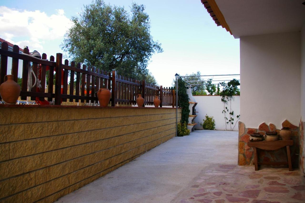 Hostal Y Apartamento Rural Los Naranjos Melegis Buitenkant foto